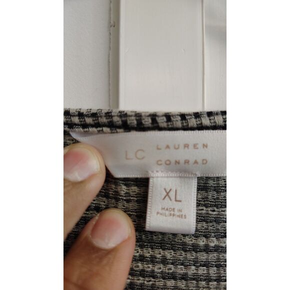 LC Lauren Conrad XL Women's Black and Gray Fit and Flare V-Neck Dress - Picture 3 of 6